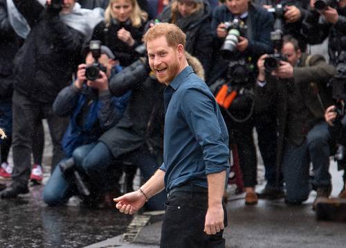 Prens Harry ile Bon Jovi’den “Unbroken” şarkısı!