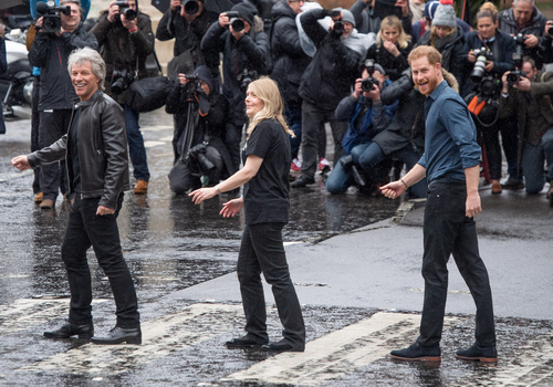 Prens Harry ile Bon Jovi’den “Unbroken” şarkısı!