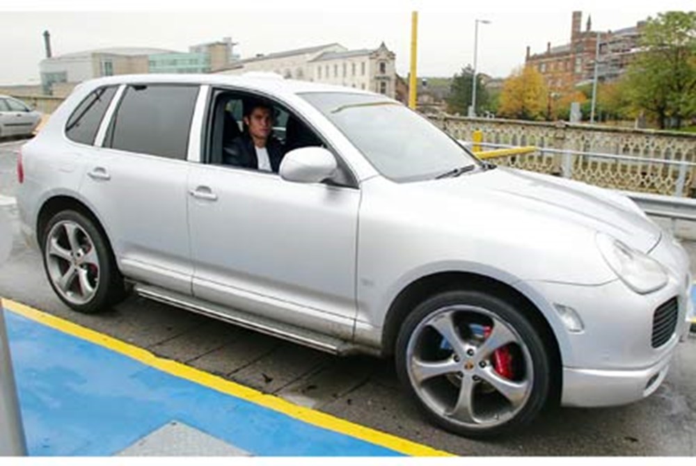 Cristiano Ronaldo dünyanın en pahalı arabasını aldı