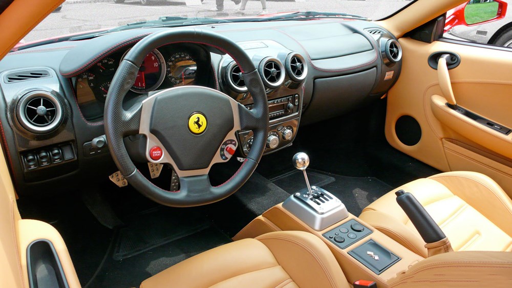 Cristiano Ronaldo dünyanın en pahalı arabasını aldı