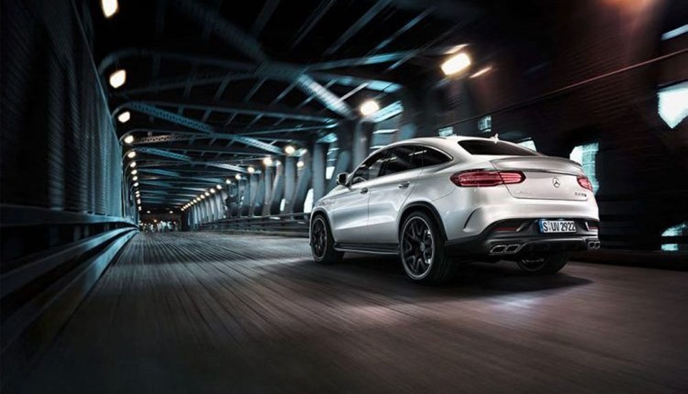 Cristiano Ronaldo dünyanın en pahalı arabasını aldı