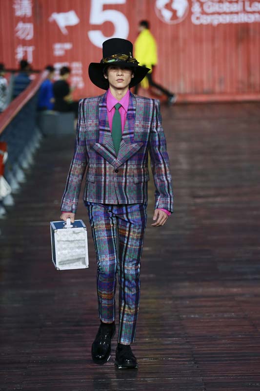 Virgil Abloh'un Louis Vuitton SS21 Koleksiyonu