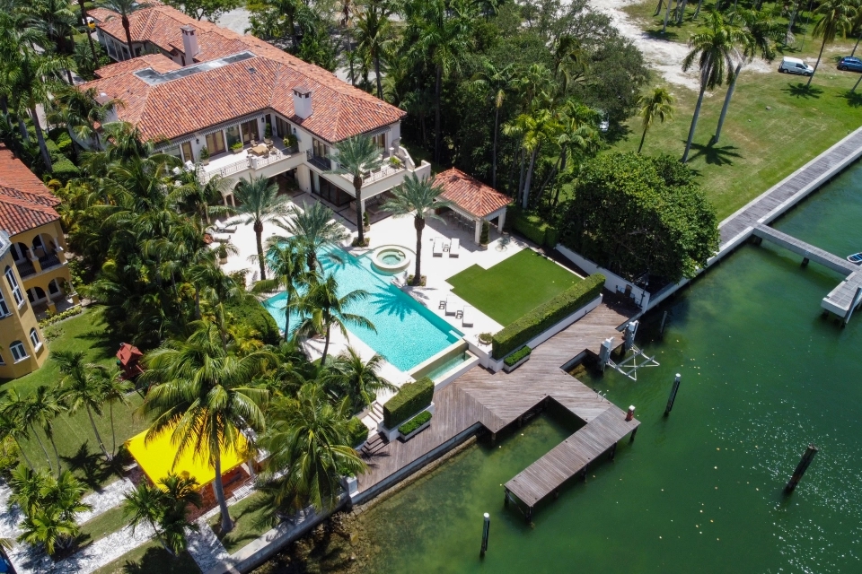 Jennifer Lopez ile Alex Rodriguez çiftinin yeni malikanesi