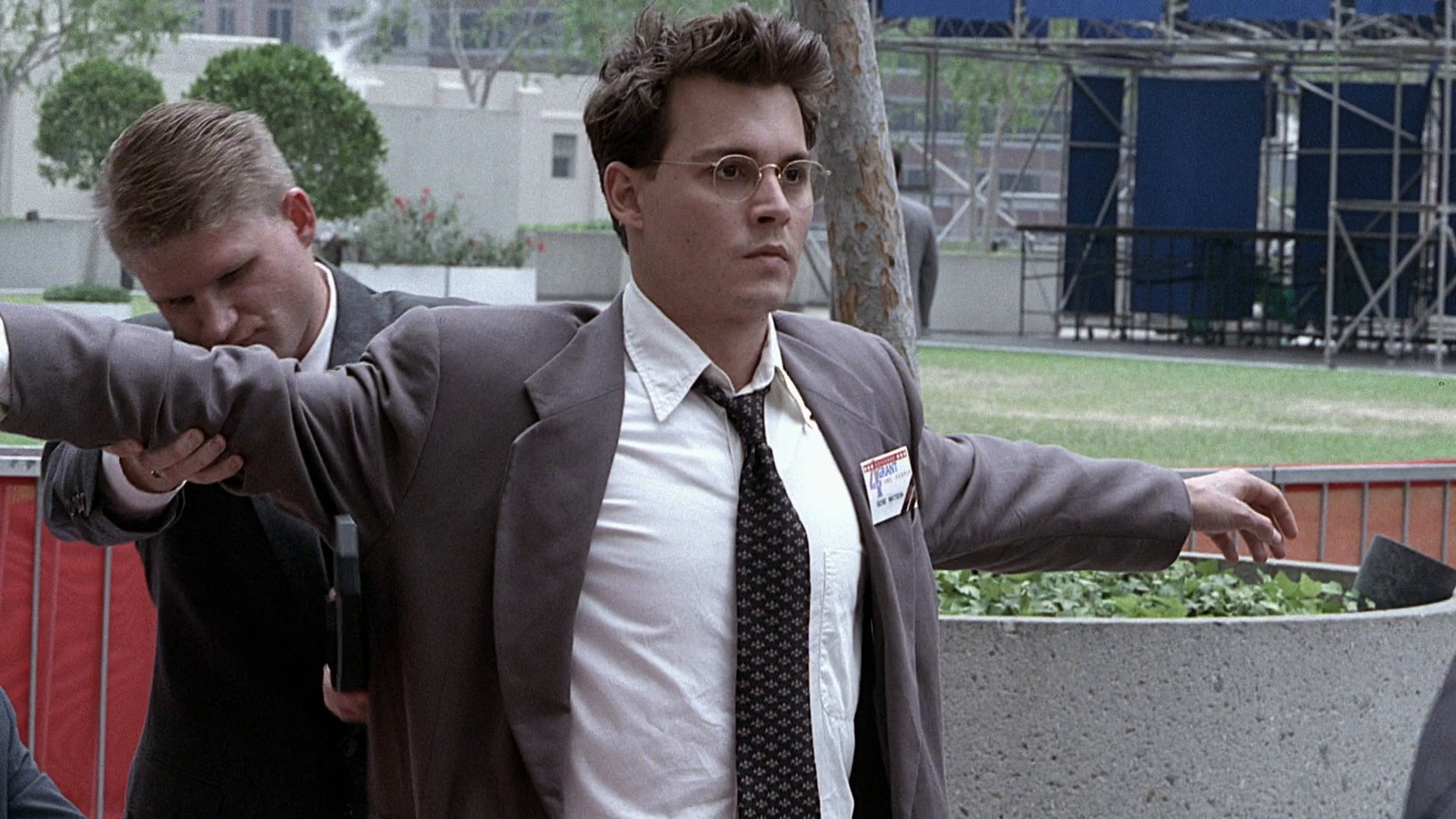 Robert Downey Jr ve Johnny Depp Sherlock Holmes 3'te buluşuyor