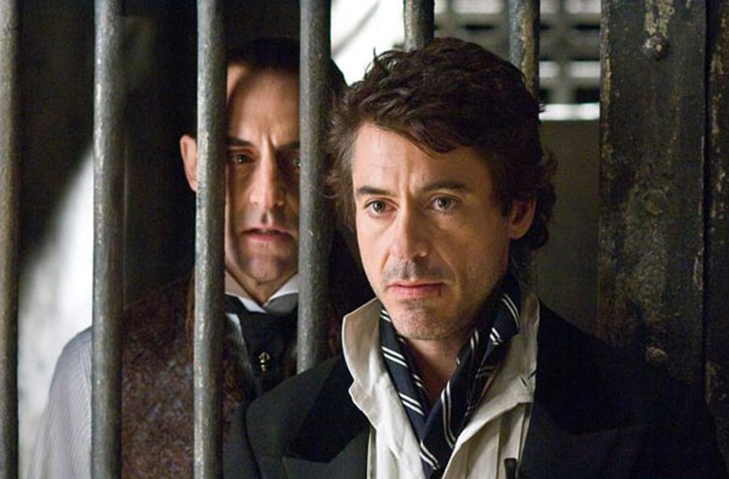 Robert Downey Jr ve Johnny Depp Sherlock Holmes 3'te buluşuyor
