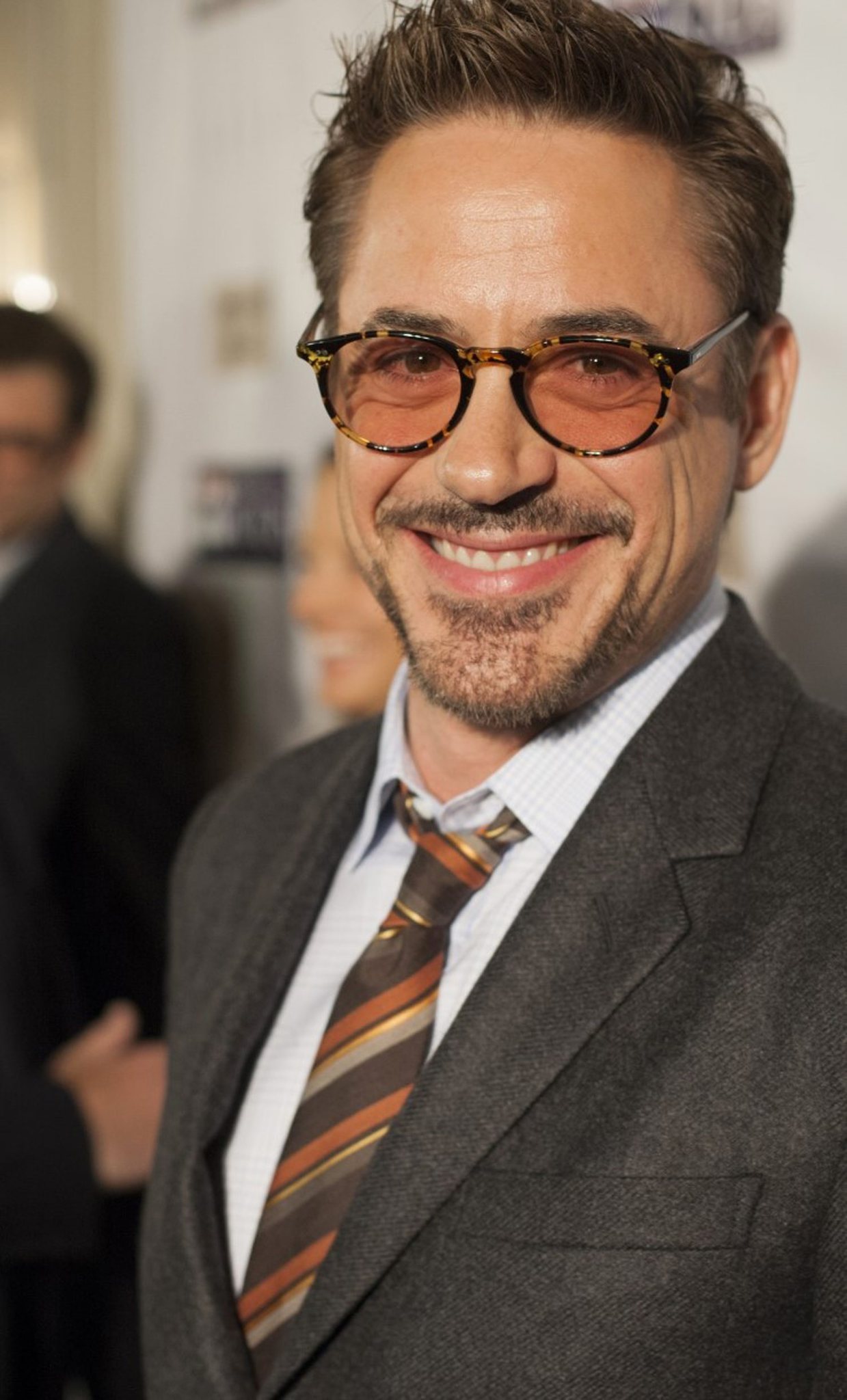 Robert Downey Jr ve Johnny Depp Sherlock Holmes 3'te buluşuyor