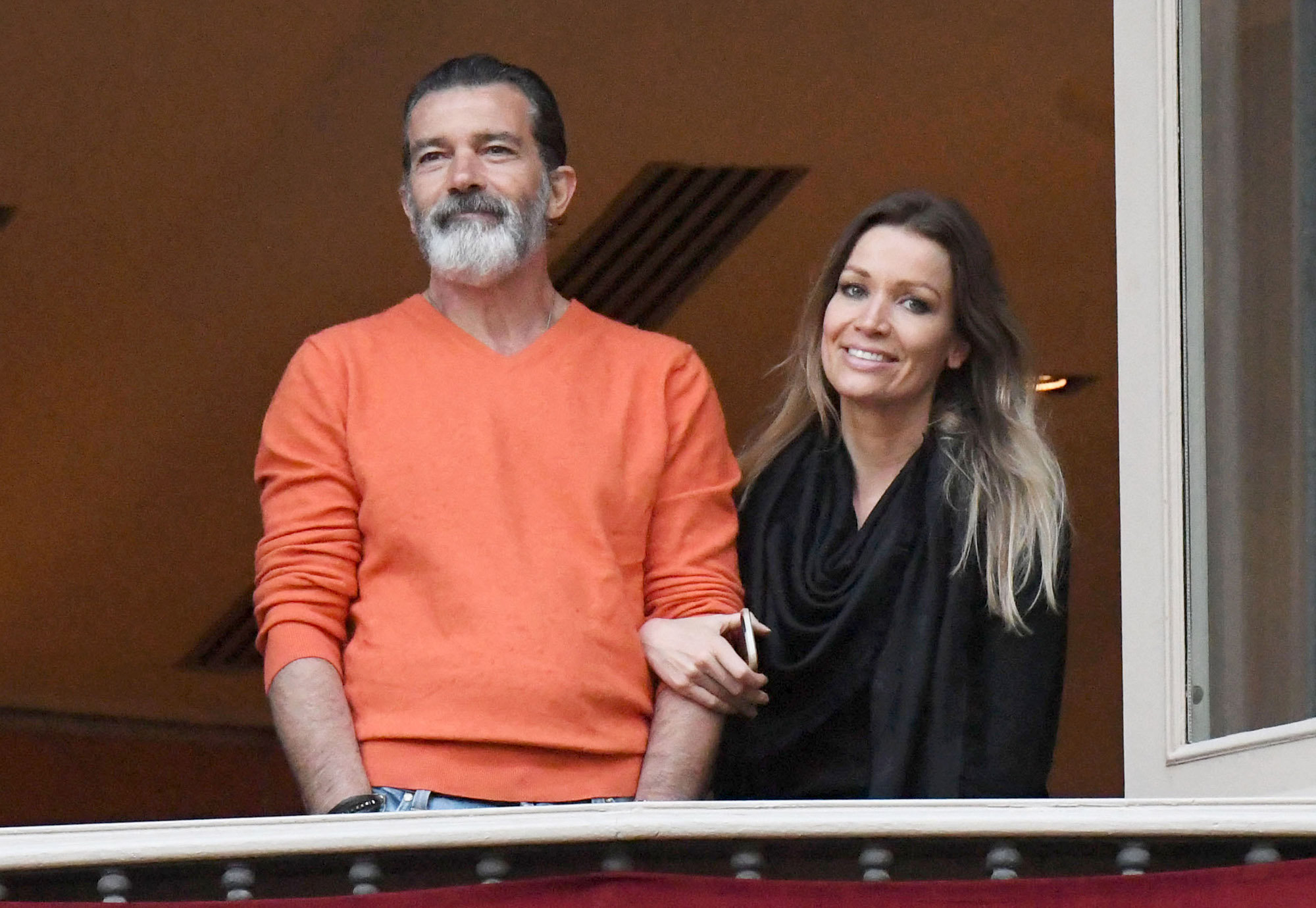 Antonio Banderas corona virüsü yendi