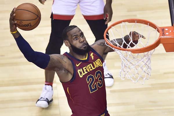 LeBron James: Korku içinde yaşıyoruz