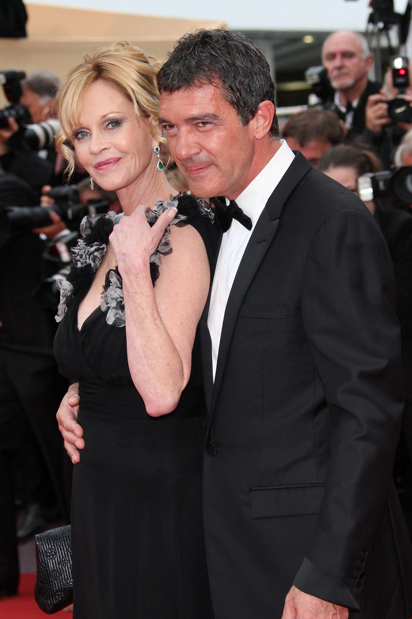 Antonio Banderas corona virüsü yendi