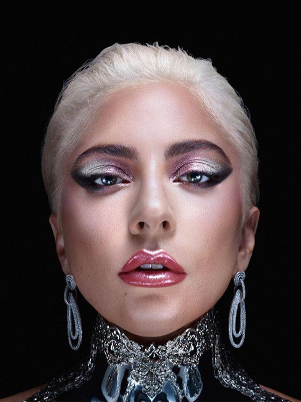 Lady Gaga MTV Video Müzik Ödülleri’ne buz dolu küvette hazırlanıyor