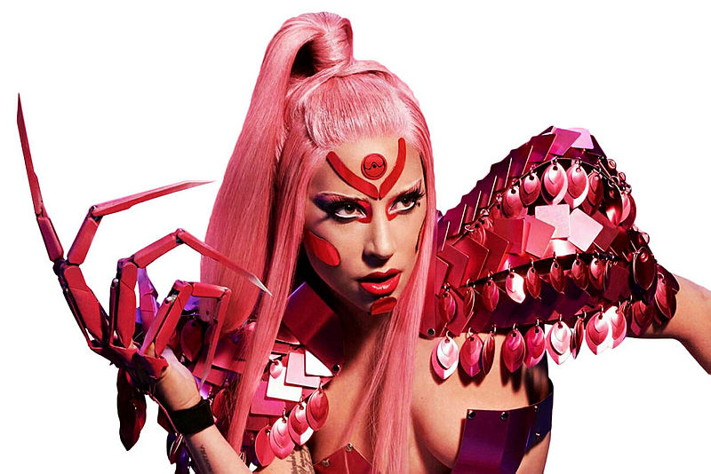 Lady Gaga MTV Video Müzik Ödülleri’ne buz dolu küvette hazırlanıyor
