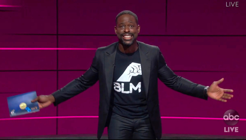 2020 Emmy Ödüllerine bulaşık eldiveni damga vurdu