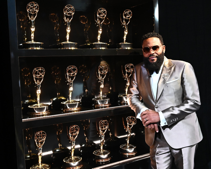 2020 Emmy Ödüllerine bulaşık eldiveni damga vurdu