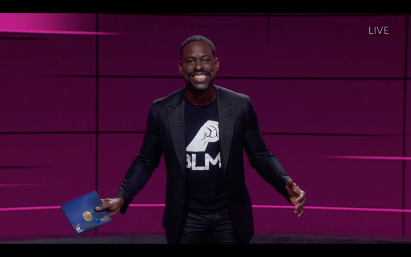 2020 Emmy Ödüllerine bulaşık eldiveni damga vurdu