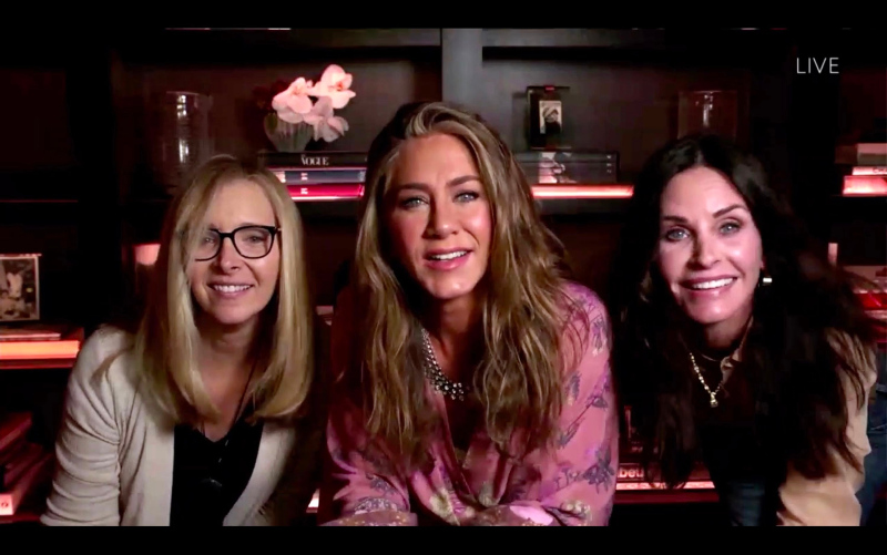 2020 Emmy Ödüllerine bulaşık eldiveni damga vurdu