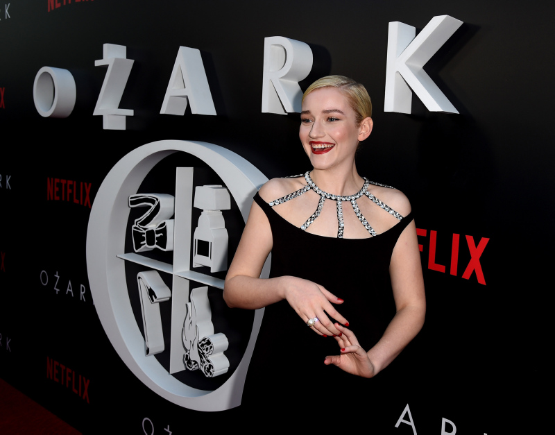 2020 Emmy Ödüllerine bulaşık eldiveni damga vurdu