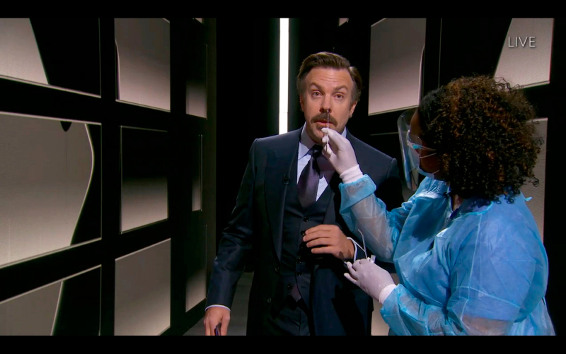 2020 Emmy Ödüllerine bulaşık eldiveni damga vurdu