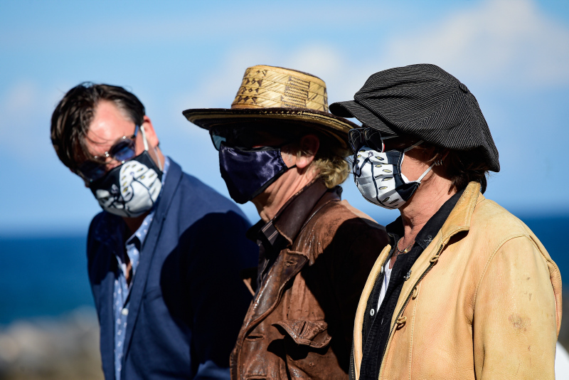 Johnny Depp: ''Kendinizi asla bir Hollywood ünlüsü olarak görmeyin''