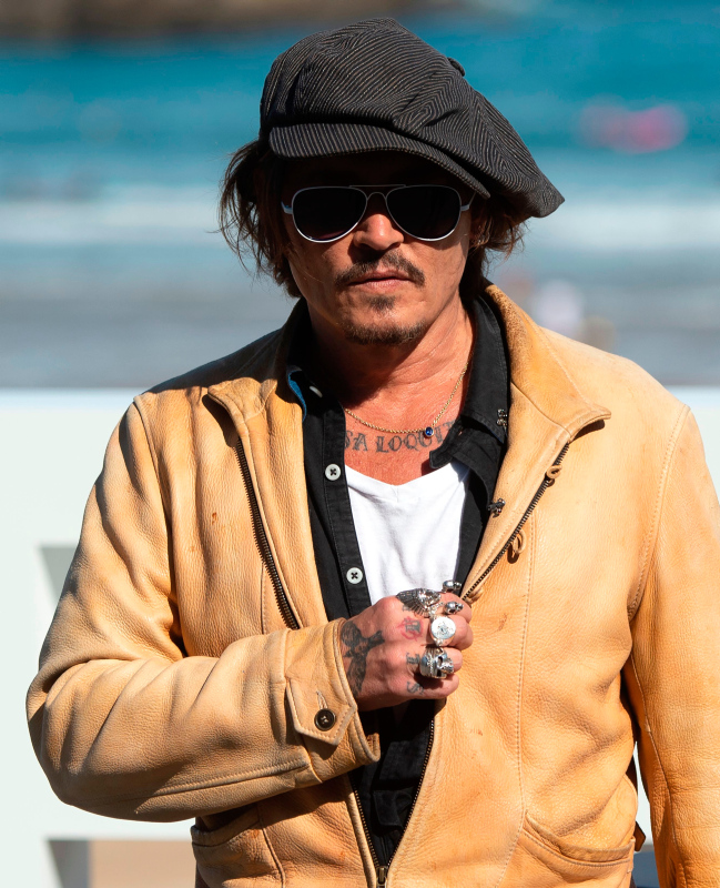 Johnny Depp: ''Kendinizi asla bir Hollywood ünlüsü olarak görmeyin''