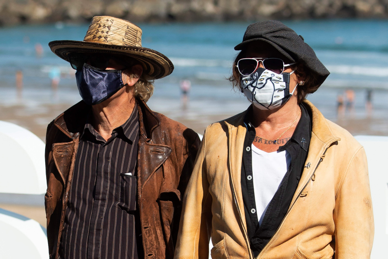 Johnny Depp: ''Kendinizi asla bir Hollywood ünlüsü olarak görmeyin''