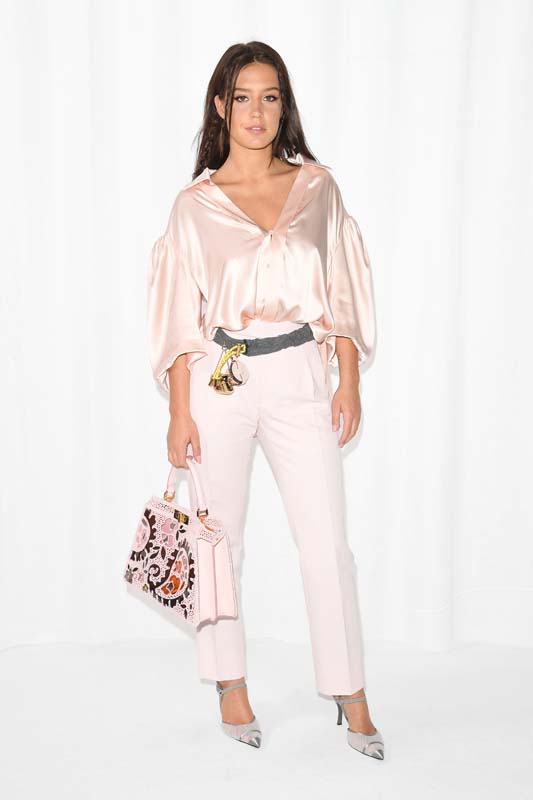 FENDI İlkbahar/Yaz 2021 defilesinde yıldız geçidi