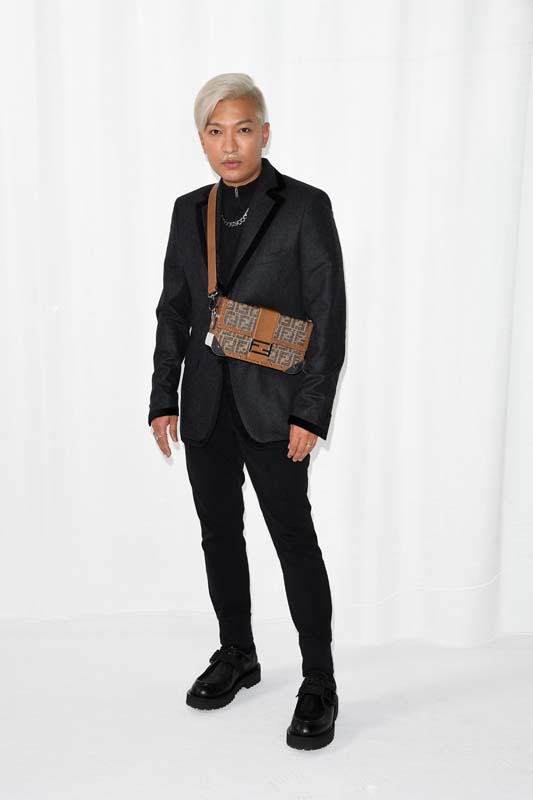 FENDI İlkbahar/Yaz 2021 defilesinde yıldız geçidi