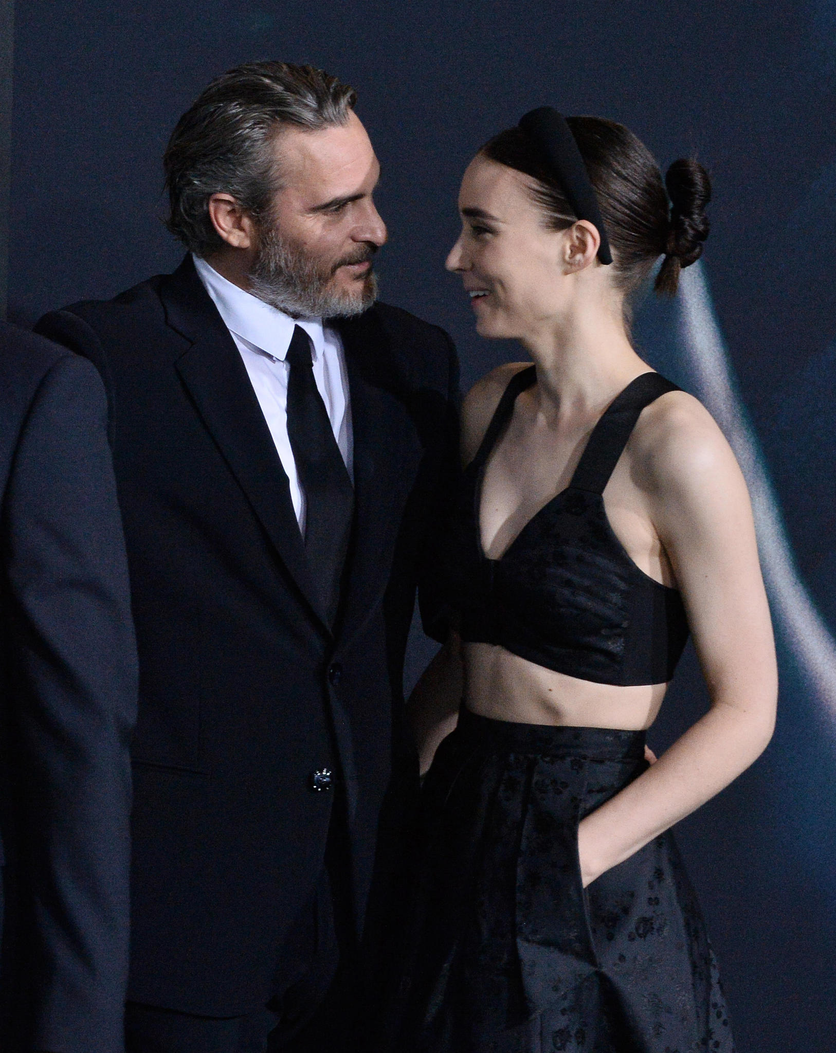 Joaquin Phoenix baba oldu