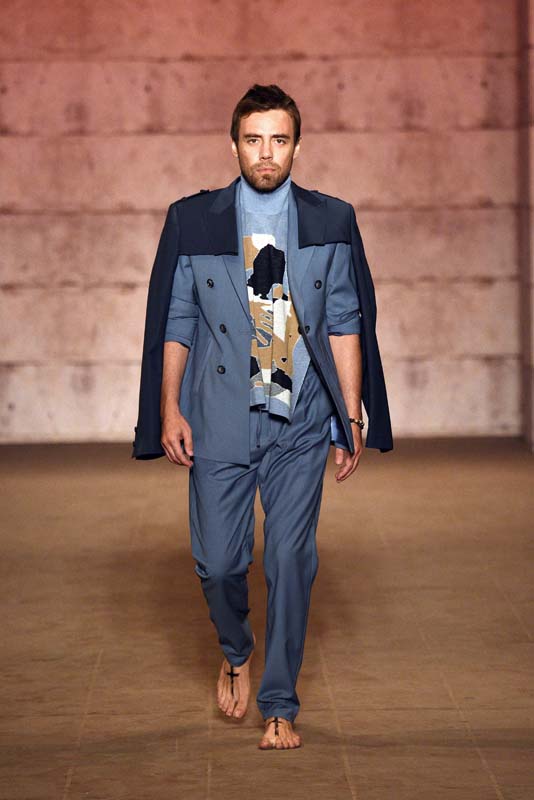 Emre Erdemoğlu A/W 21 Koleksiyonu: Beni Bağrına Bas