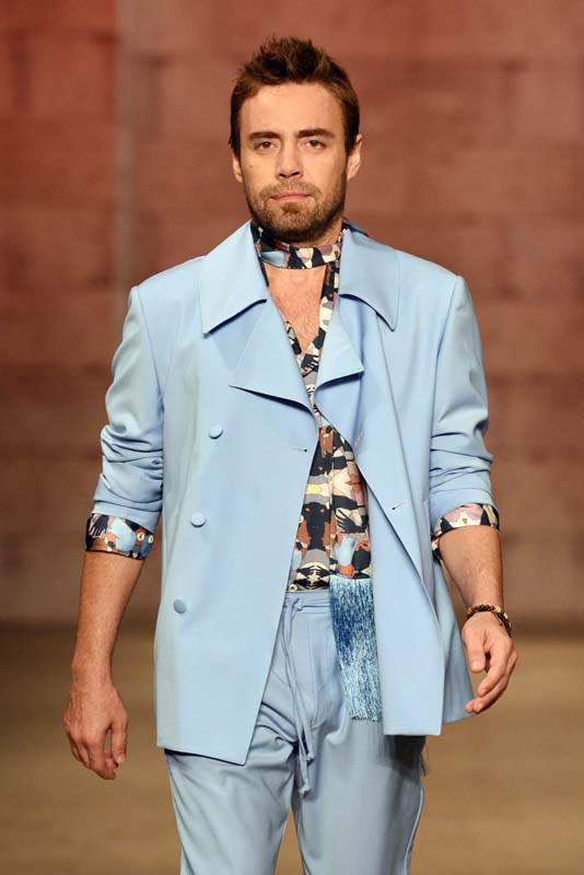 Emre Erdemoğlu A/W 21 Koleksiyonu: Beni Bağrına Bas