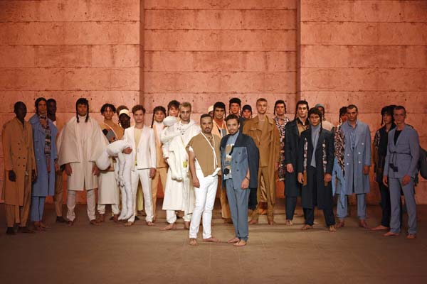 Emre Erdemoğlu A/W 21 Koleksiyonu: Beni Bağrına Bas