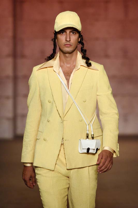 Emre Erdemoğlu A/W 21 Koleksiyonu: Beni Bağrına Bas