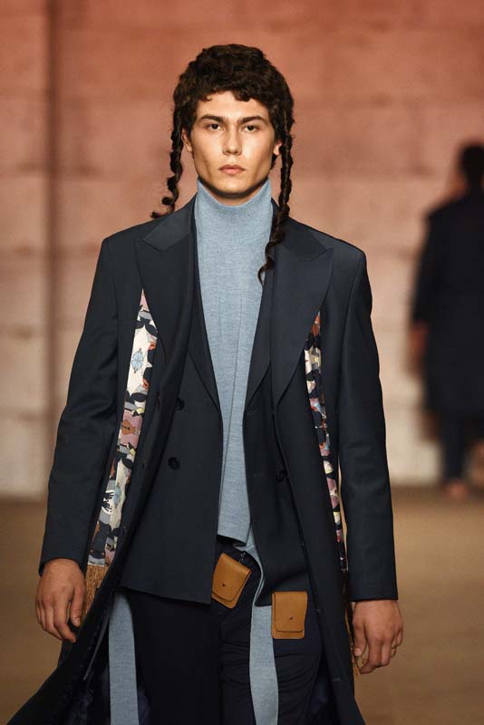 Emre Erdemoğlu A/W 21 Koleksiyonu: Beni Bağrına Bas