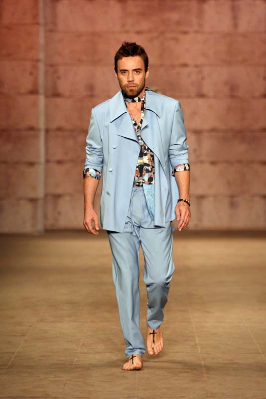 Emre Erdemoğlu A/W 21 Koleksiyonu: Beni Bağrına Bas