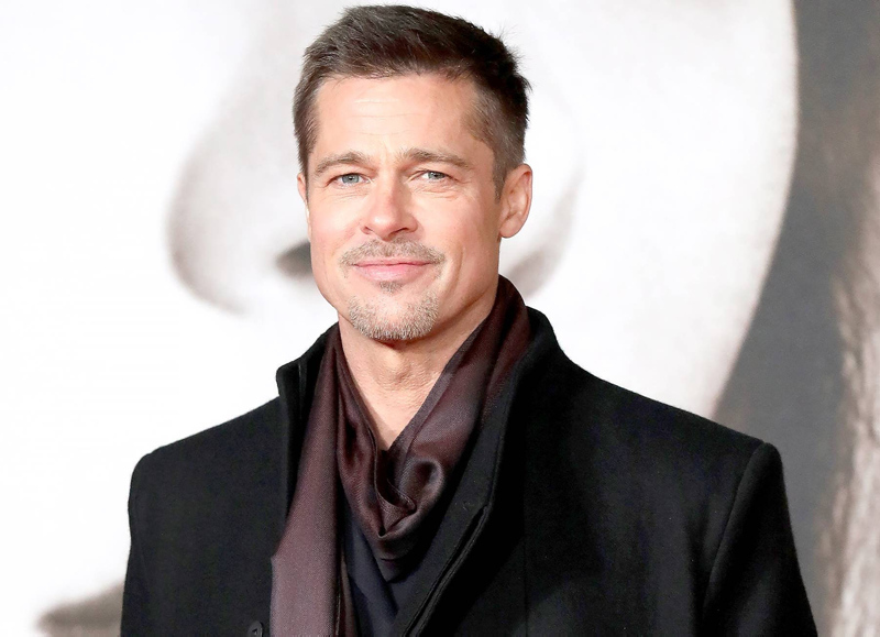 Brad Pitt ihtiyaç sahiplerine yiyecek dağıttı
