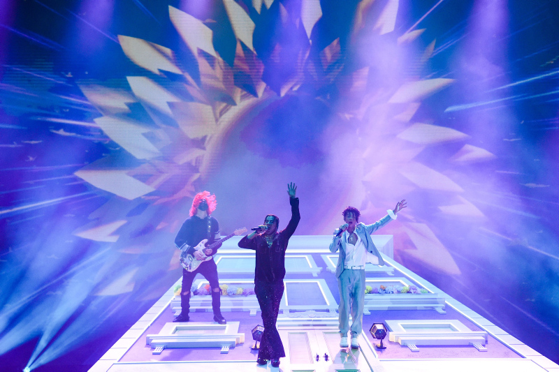 Amerikan Müzik Ödüllerine damga vurdular