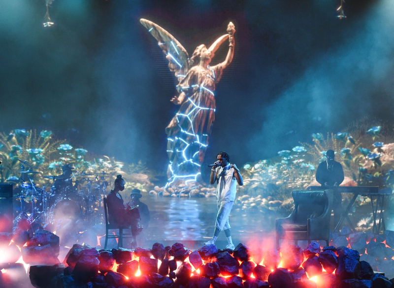 Amerikan Müzik Ödüllerine damga vurdular