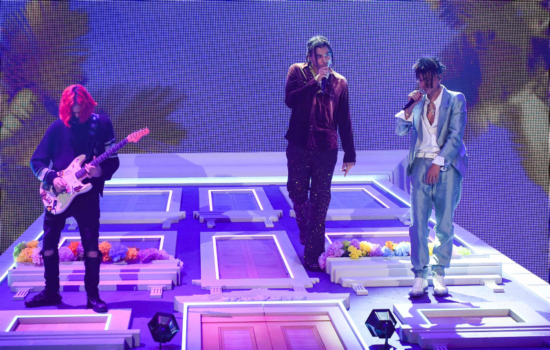 Amerikan Müzik Ödüllerine damga vurdular