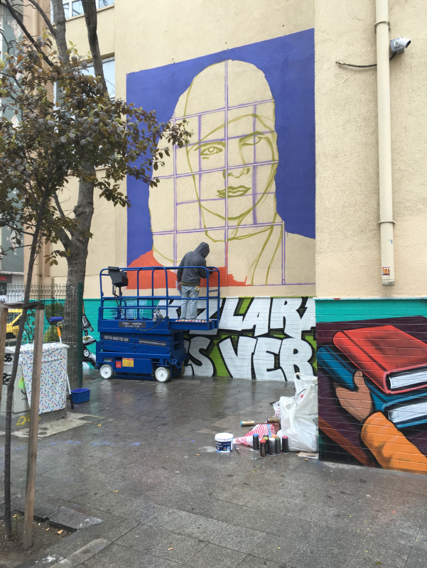 Türkiye'nin 81 iline 'tavşan' çizdi