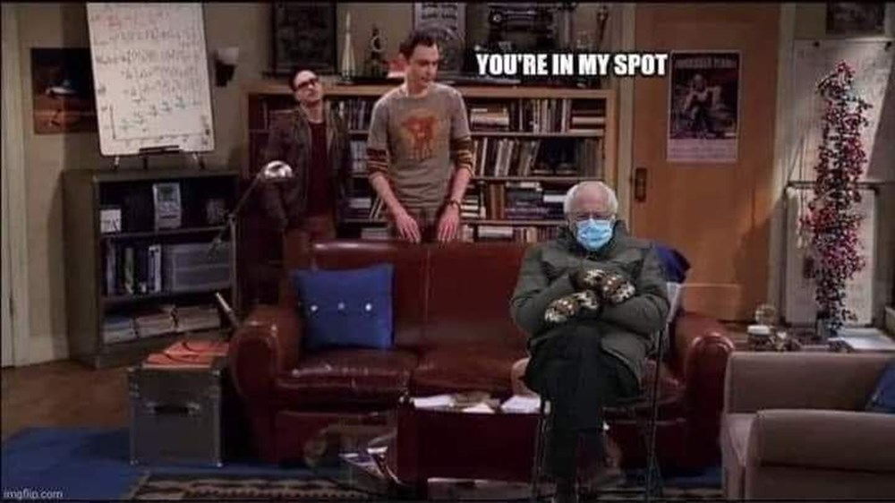 Bernie Sanders eldivenleriyle yemin törenin yıldızı oldu