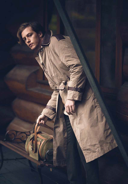 Ormanda Doğaya Dönen Beyefendi Tipi