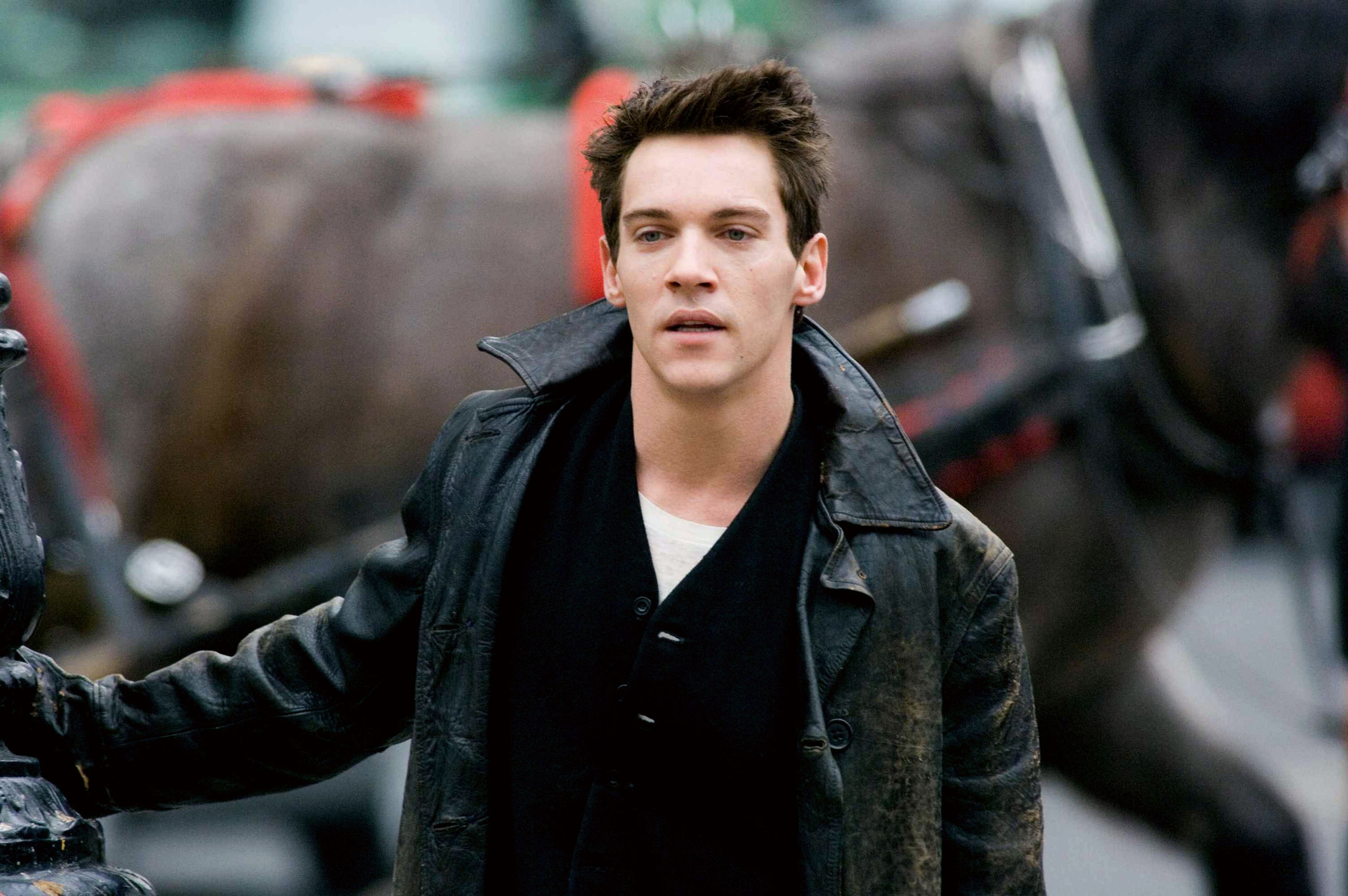 Jonathan Rhys Meyers ve Luke Kleintank'ı bir araya getiren gerilim!