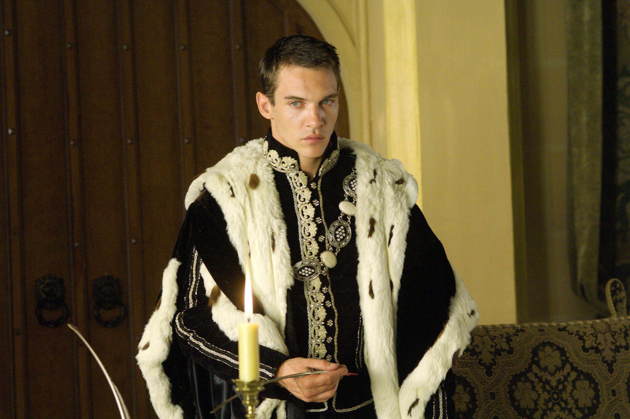 Jonathan Rhys Meyers ve Luke Kleintank'ı bir araya getiren gerilim!