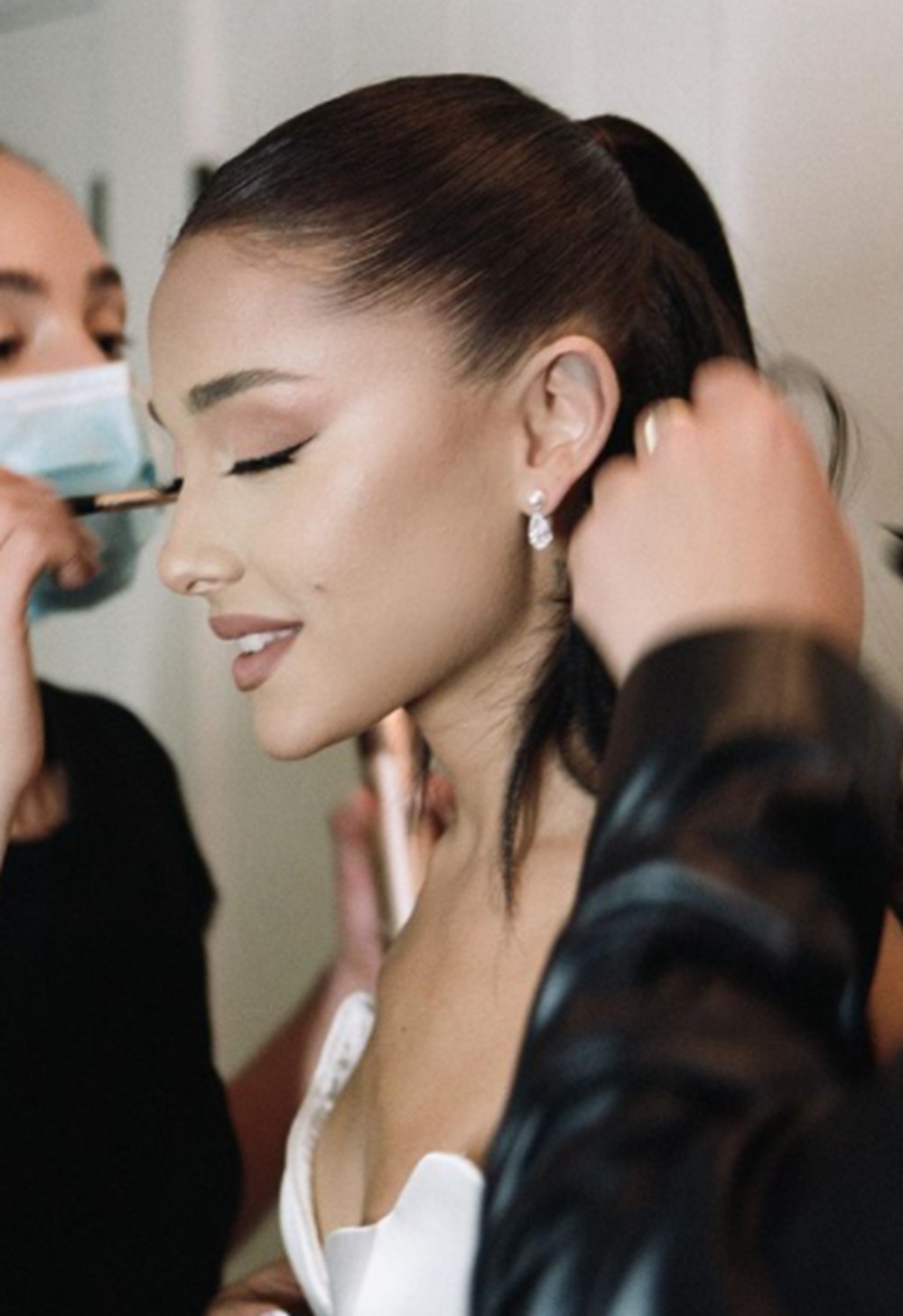 Ariana Grande düğününden fotoğrafları paylaştı