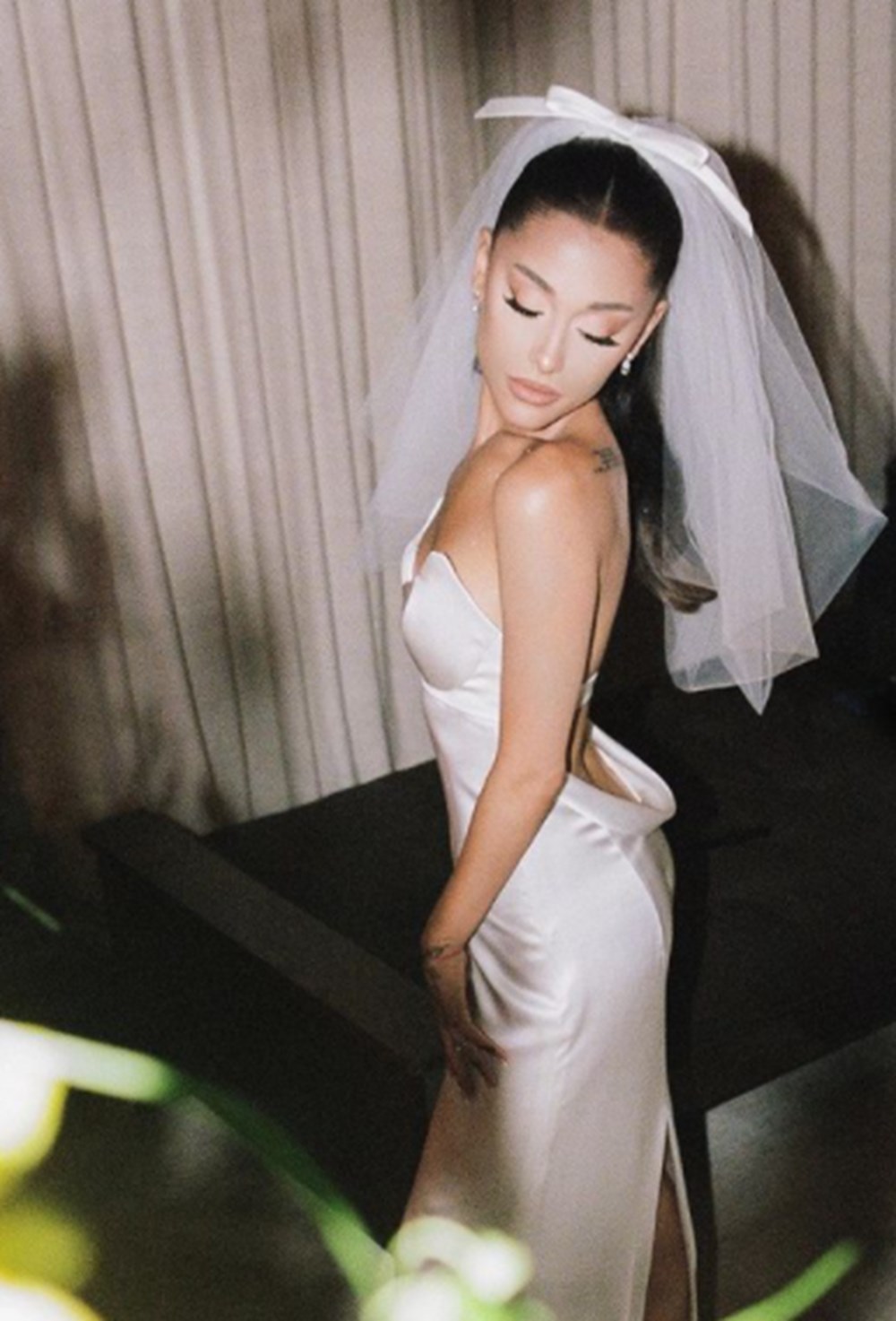 Ariana Grande düğününden fotoğrafları paylaştı