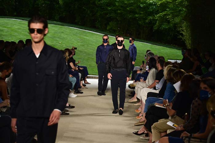 Giorgio Armani İlkbahar/Yaz 2022 Erkek Koleksiyonu Tanıtıldı