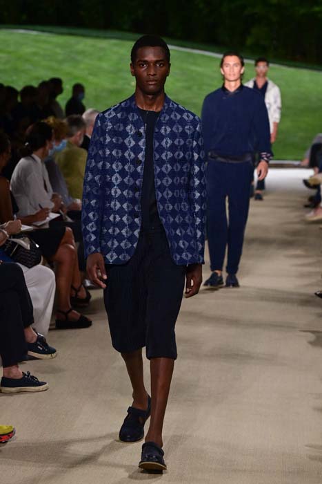 Giorgio Armani İlkbahar/Yaz 2022 Erkek Koleksiyonu Tanıtıldı