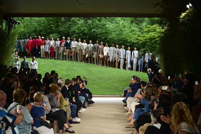 Giorgio Armani İlkbahar/Yaz 2022 Erkek Koleksiyonu Tanıtıldı
