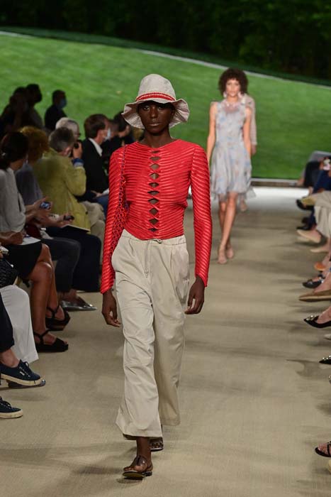 Giorgio Armani İlkbahar/Yaz 2022 Erkek Koleksiyonu Tanıtıldı