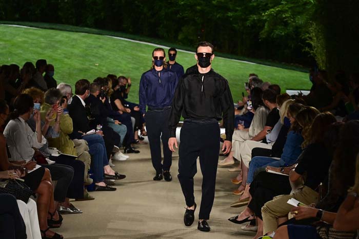 Giorgio Armani İlkbahar/Yaz 2022 Erkek Koleksiyonu Tanıtıldı
