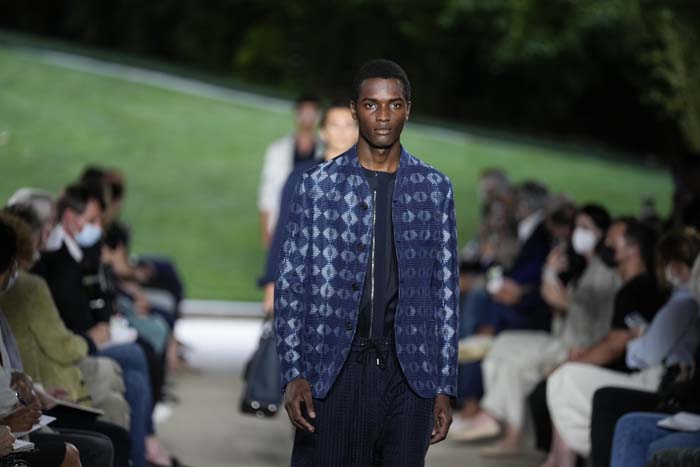 Giorgio Armani İlkbahar/Yaz 2022 Erkek Koleksiyonu Tanıtıldı